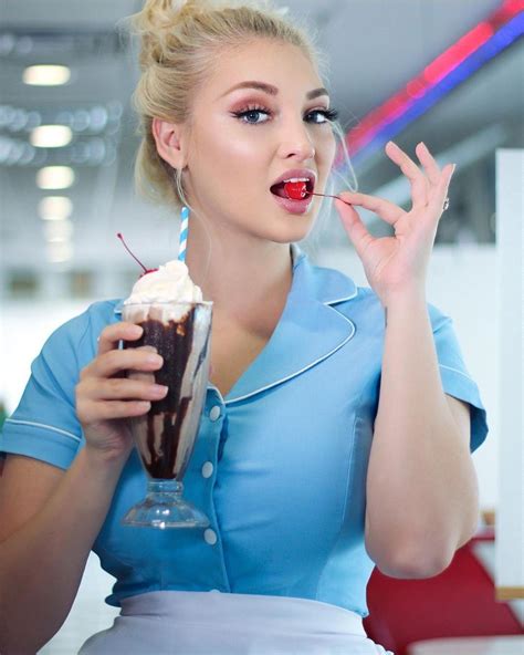 Anna Faith Her Milkshake Brings The Boys And Girls To The Yard Scrolller