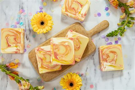 Cold Process Soap Designs 10 Soap Swirl Techniques To Try School Of