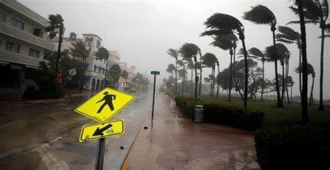 Florida El Potente Huracán Irma Sacude La Costa Oeste De Florida Público