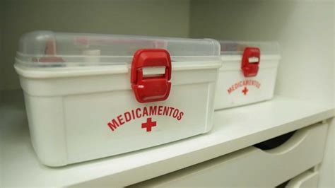 Como armazenar medicamentos Caixa de primeiros socorros Organização