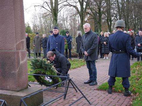 Gedenkfeier Zum Volkstrauertag Stadt Emden