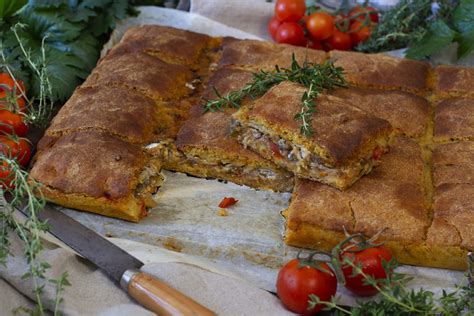 Empanada De Millo Ma Z Y Xoubas Sardinillas Cocina Gallega La