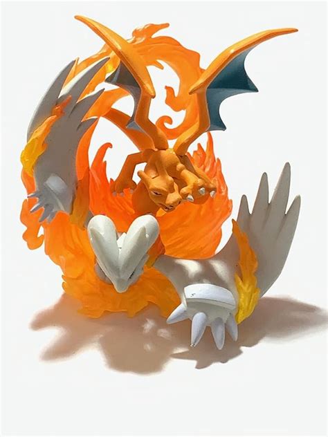 Figurine Gx Dracaufeu Et Reshiram Mini Statue De Cm Amazon Fr