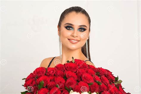 Beauty Fashion Sensual Girl With Big Bouquet Of Red Roses Glamour