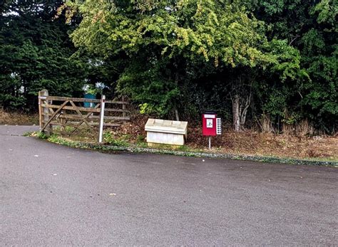 Yellow And Red Llanishen Monmouthshire Jaggery Geograph Britain