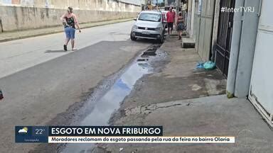 RJ Inter TV 1ª Edição Moradores reclamam do esgoto na Rua da feira