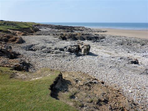 Photographs of Ogmore-by-Sea, Vale of Glamorgan, Wales: East side of the beach