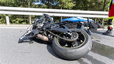 Zwei Motorradfahrer sterben bei Unfall in Südthüringen