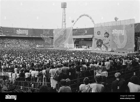 Rolling Stones 1982 Hi Res Stock Photography And Images Alamy