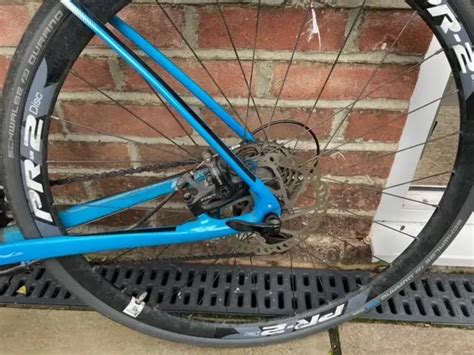 Giant Defy 2 Disc Used In M Buycycle