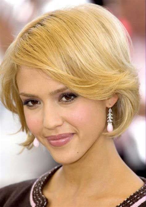 Jessica Alba Blonde Bob