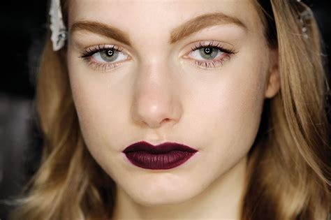 Every single way to wear this season's dark lips trend - FASHION Magazine