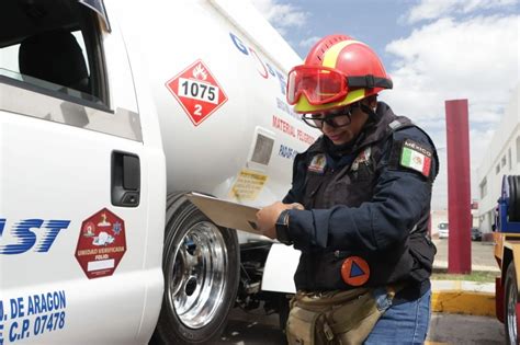 La Jornada Verifican 54 Pipas De Gas LP En Neza Para Prevenir Riesgos