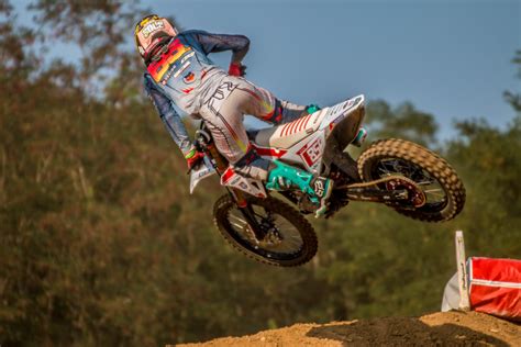 Cédric Soubeyras champion Pro Hexis Supercross 2022