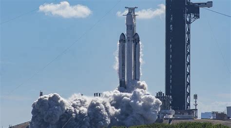 Spacex S Spectacular Ussf Falcon Heavy Launch In Photos