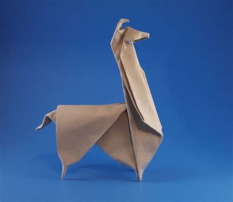 Llama Origami Ceilidhleevi