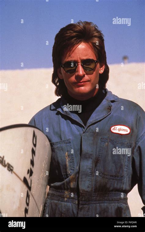 Men at work 1990 emilio estevez hi-res stock photography and images - Alamy