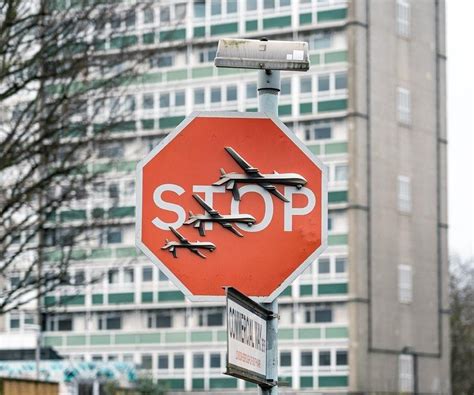 Placa De Rua Criada Por Banksy é Furtada Em Londres Arte Casa E Jardim