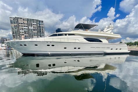 An Expert's Guide to Buying a Yacht on the Market