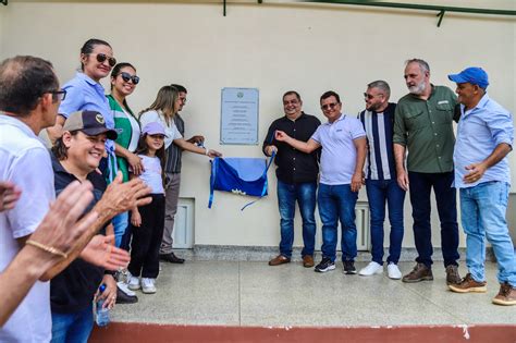 Estado Entrega Entreposto De Frutas Para Produtores Rurais Do Ramal Do