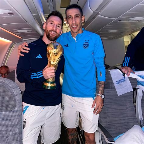 Messi A Partagé Un Album Intime Avec La Coupe Du Monde La Photo Avec