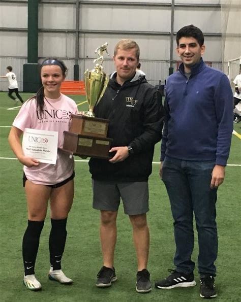 Weber Curry Lead Pink Team Win Nepa Sports Nation