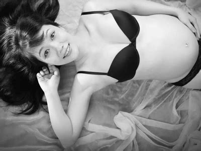 Chụp ảnh nude giành giải Nhất cuộc thi bà bầu quyến rũ