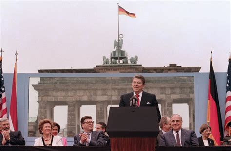 Reagan's 'Tear Down This Wall' Speech Resurfaces With Gorbachev's Death ...