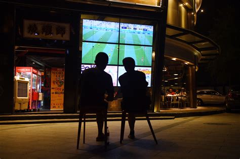 China Censors Crowd Shots Of Maskless Fans At Fifa World Cup