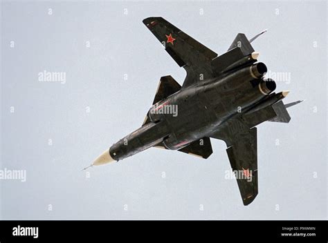 The Sukhoi S-37 (Su-47) 'Berkut' forward-swept wing test aircraft ...