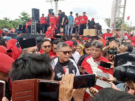 Kampanye Akbar Di Lampung Sekjen Pdip Instruksikan Kader Menangkan