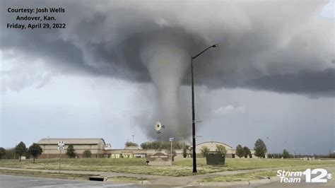 Andover Ks Tornado : Tornado In Andover Kansas On April 26 1991 Andover ...