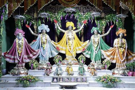 Pancha Tattva Mayapurtv Hindu Deities Key Photo Deities