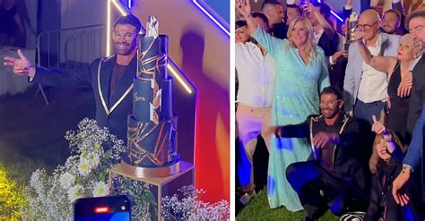 Gianni Sperti Festeggia 50 Anni Con Una Mega Festa A Napoli Con Tina