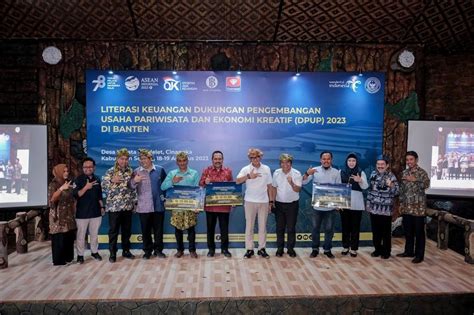 Menparekraf Serahkan Bantuan DPUP Bagi Tiga Desa Wisata Di Banten Dan