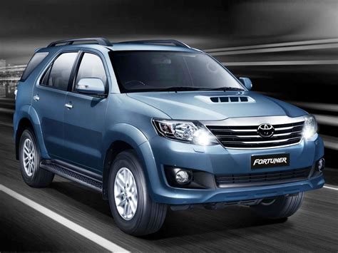 مشخصات خودرو Toyota Fortuner مدل 2010 تا 2014