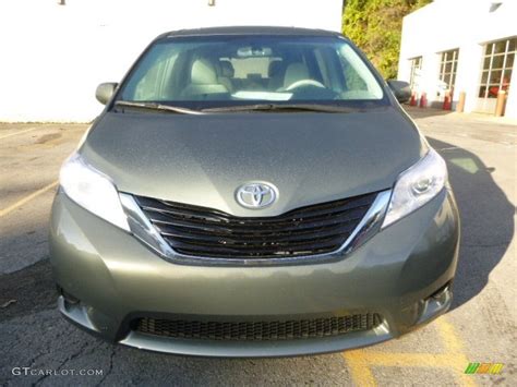 2014 Cypress Green Pearl Toyota Sienna LE AWD 86676015 Photo 8