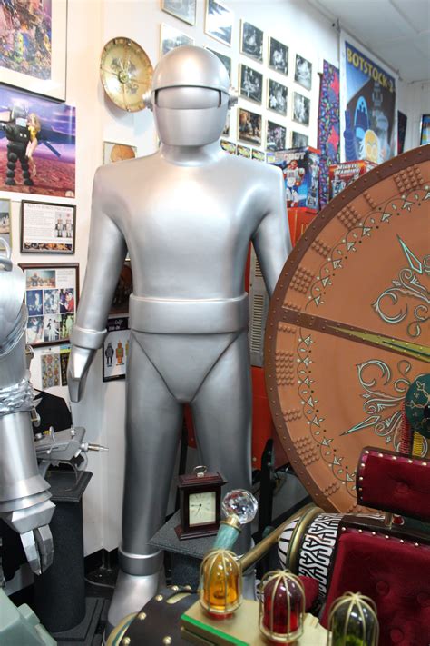 Gort At The John Rigg S Robot Hut Museum Captain America Hut Robot