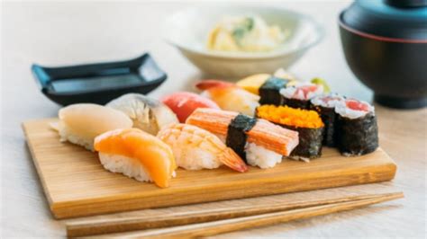 Jangan Asal Ini Aturan Makan Sushi Sesuai Tradisi Jepang