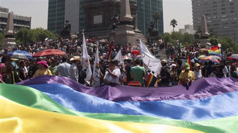 Inicia Concentración De Comunidad Lgbttti En El Ángel