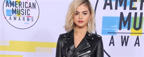 Selena Gomez Dyed Her Hair Blonde