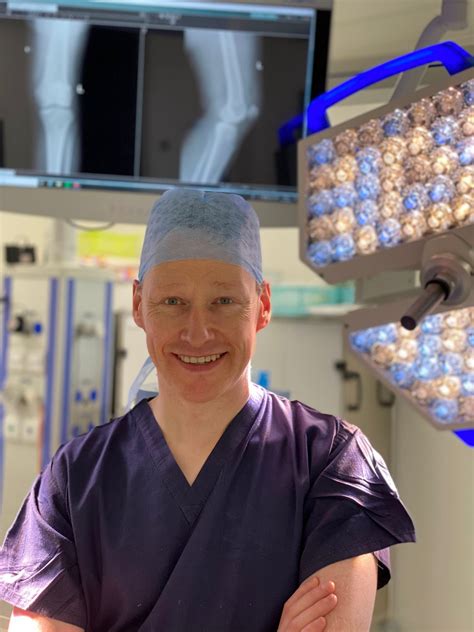 About Dr Declan Bowler Cork Surgery Orthopaedic And Sports Medicine Surgery