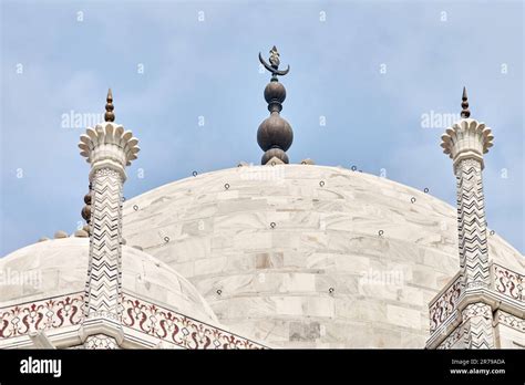 Close Up Taj Mahal Dome White Marble Mausoleum Landmark In Agra Uttar