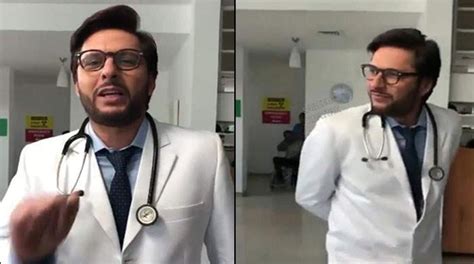 Have A Sneak Peek Into This Viral Video Of Doctor Shahid Afridi