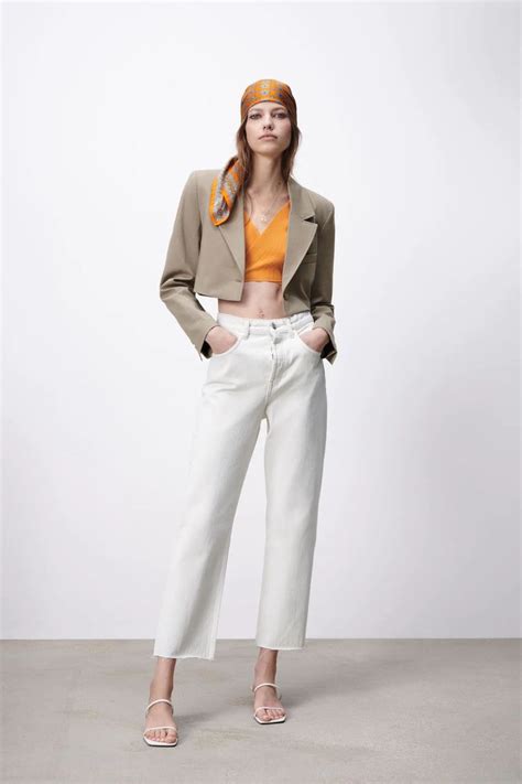 Topstitched Crop Blazer Zara United States In 2021 Cropped Blazer