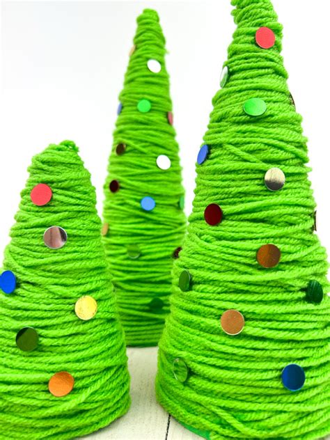 Festive Stem Yarn Wrapped Christmas Tree Lesson Plan