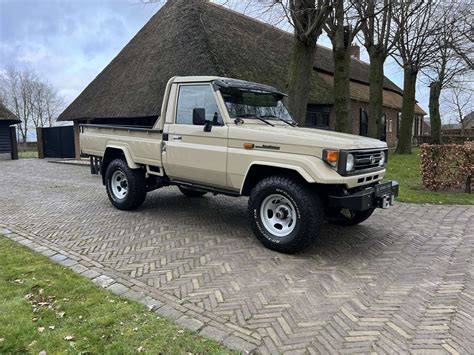 Toyota Land Cruiser Occasion Bedrijfswagen Beige In TILBURG Voor