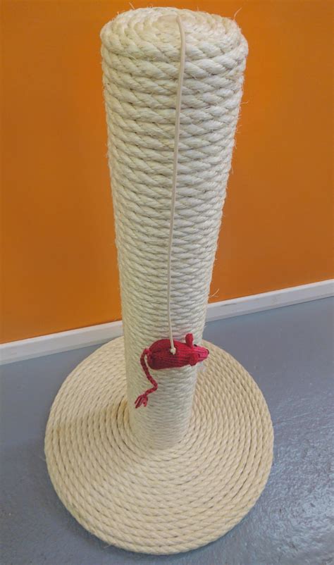 100% Sisal Large Cat Scratching Post Made in the UK | ScratchyCats