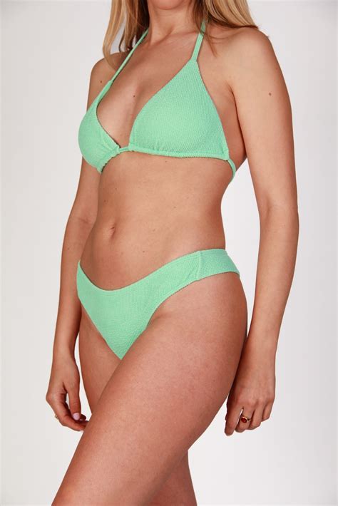 Top De Bikini Triangulo Texturizado Menta Guaran Ammazonica