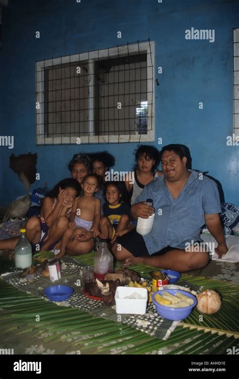 South Pacific Islands Obese Hi Res Stock Photography And Images Alamy